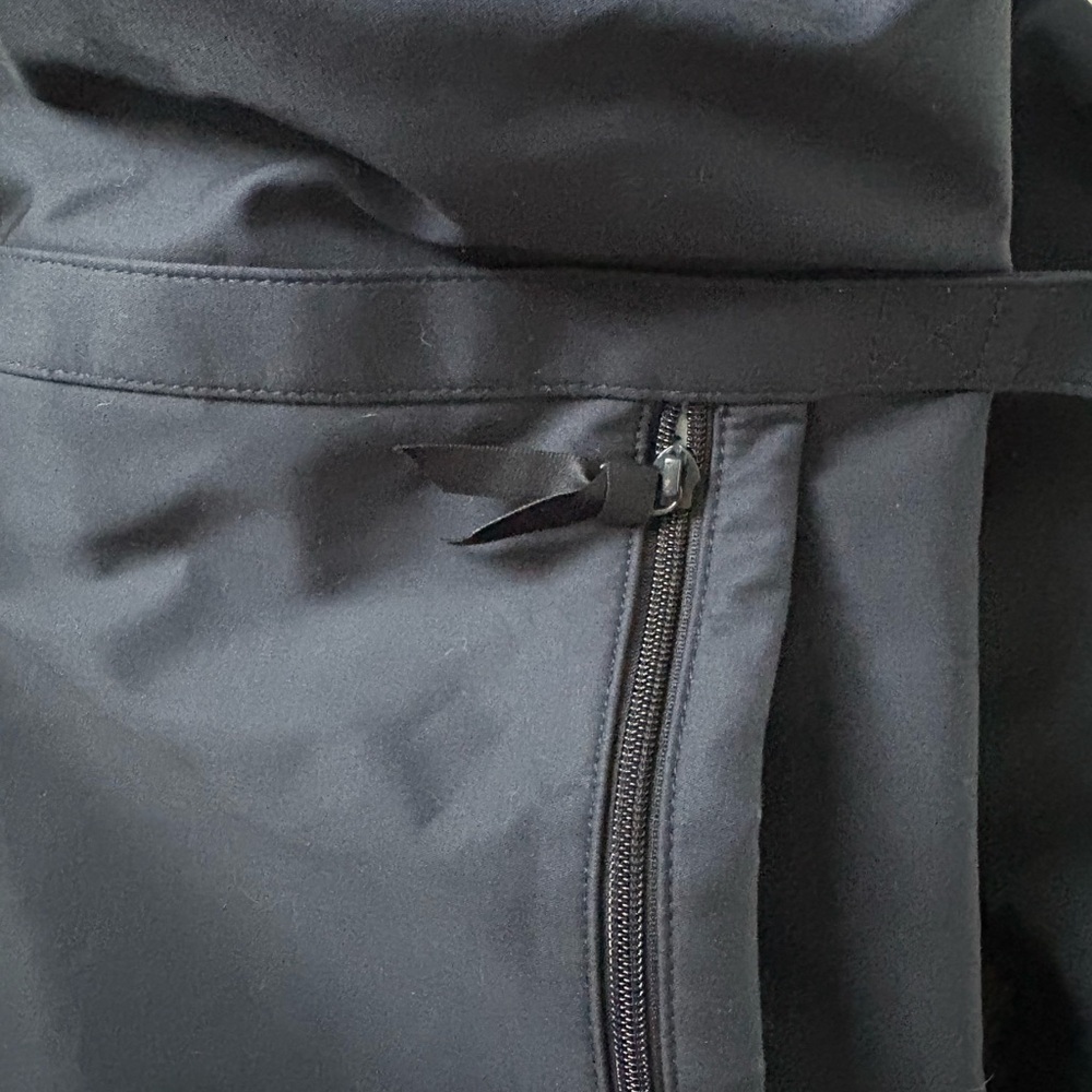 Vera Bradley Women's Cotton Large Travel Duffel Bag, Classic Navy - Picture 5 of 8